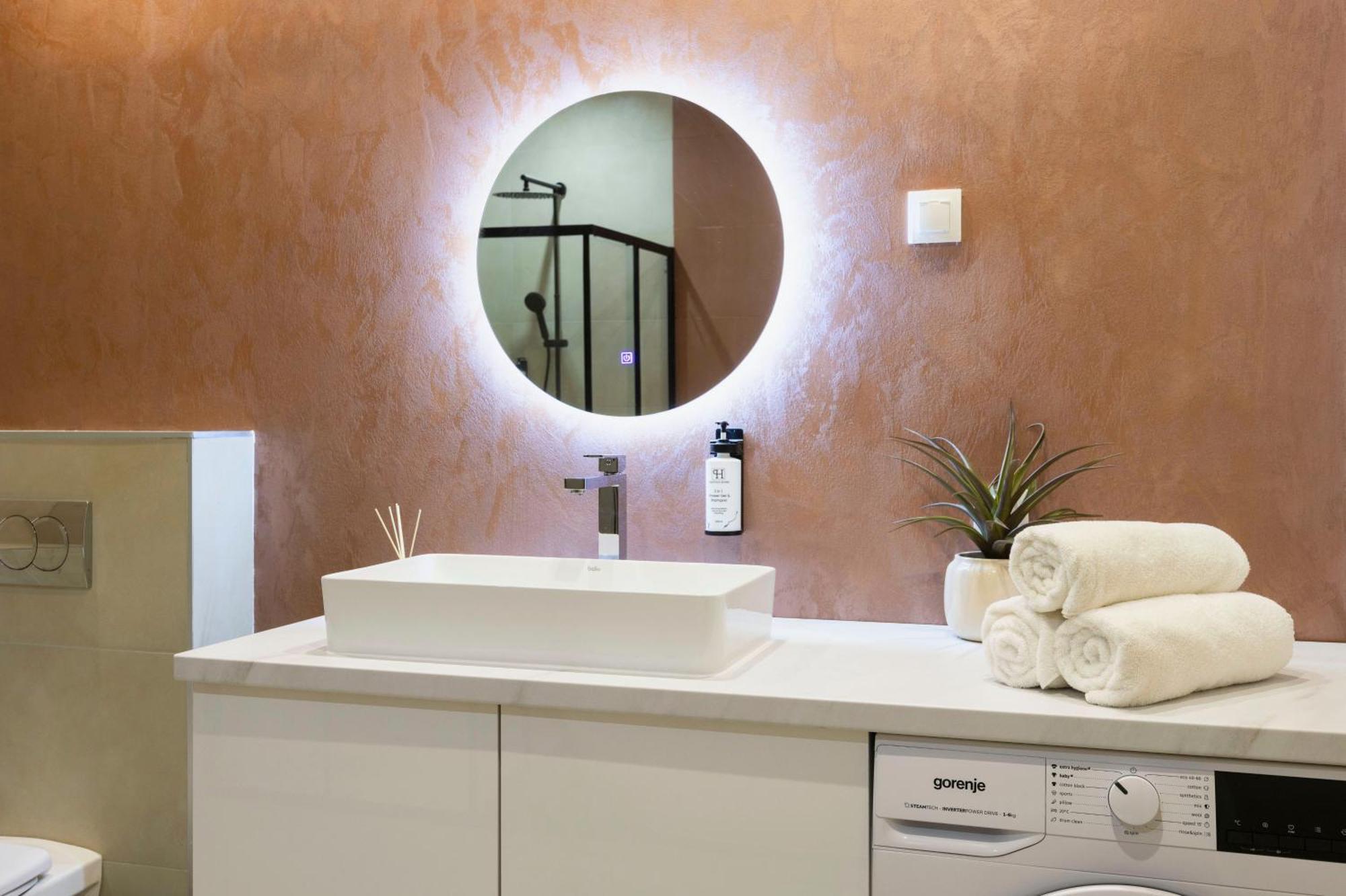 Exclusive Central 3Bedrm Stylish Residence By Prestige Homes Budapest Eksteriør billede